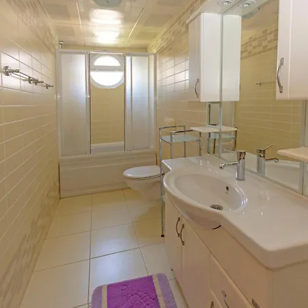 Paradise Town Belmaria Villa